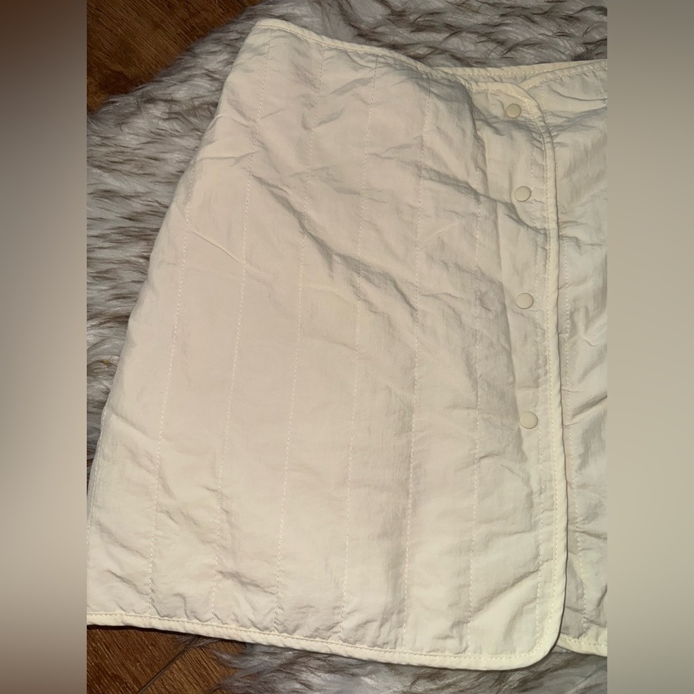 Zara Ivory Quilted Puffer Nylon Mini Skirt size XS - Picture 3 of 5
